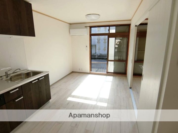 シティハイム白砂B102の居間