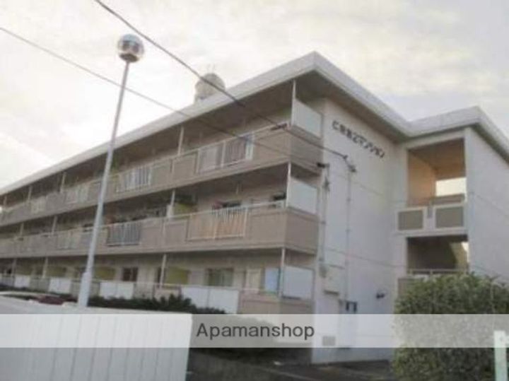 仁栄第二マンションの外観