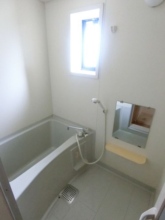 コーポリリーⅢ202の風呂