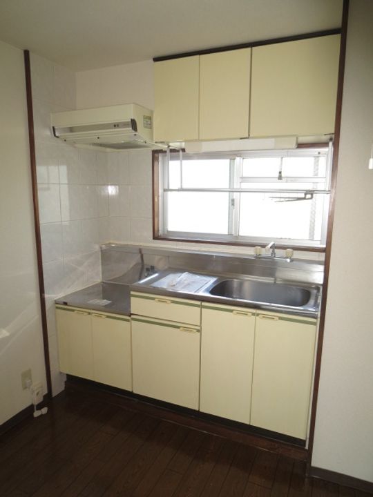 静岡県三島市松本の賃貸アパートのキッチン