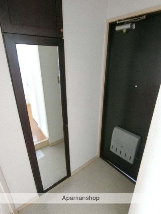 KOHWAビルの玄関