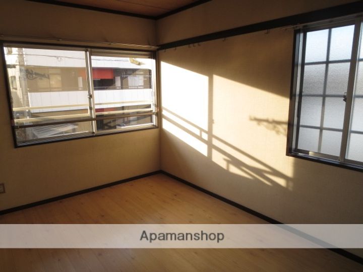 静岡県駿東郡清水町伏見の賃貸アパートの内装