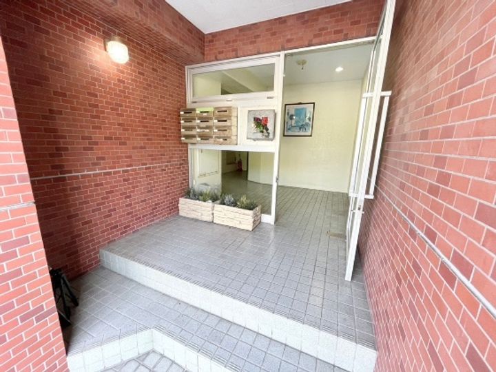 ルピナス伏見の外観