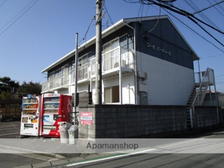 コーポバーディーⅡの外観