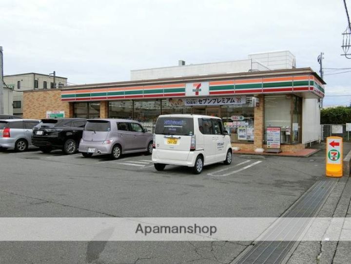 グランマレ・プリモ301の周辺