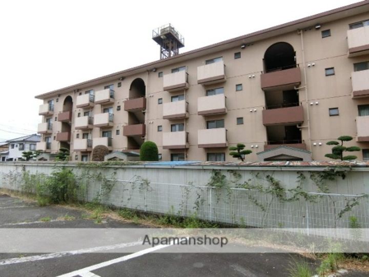 シャトー望月A棟の外観