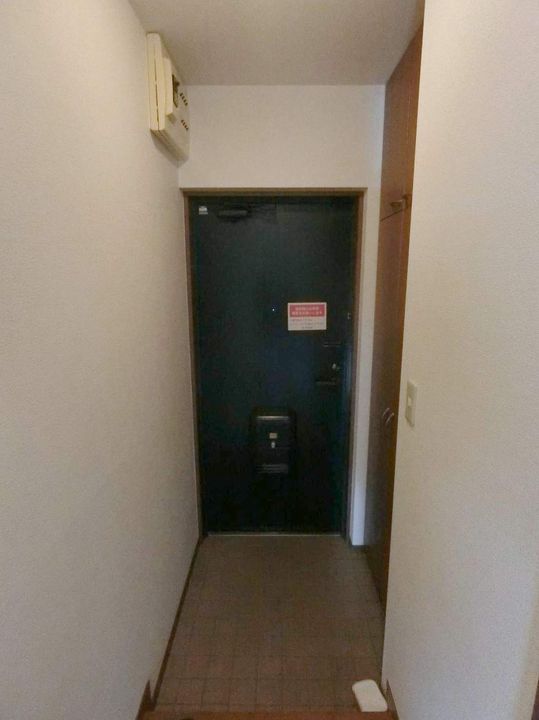 シレンシオ パティオの玄関