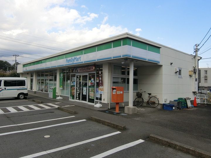 リジョンロード加茂川の周辺
