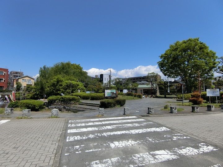 リジョンロード加茂川の周辺