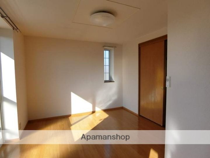 クレストール渡辺の内装