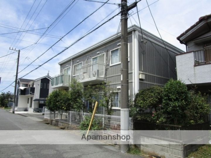 レジデンス草薙の外観