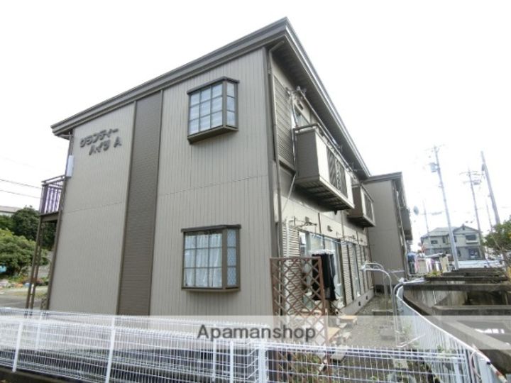 グランディハイツの外観