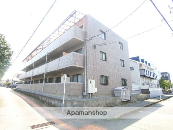 ベルティール沼北の外観