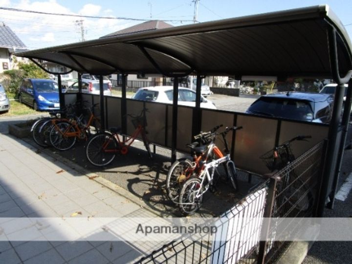 ベルティール沼北の外観