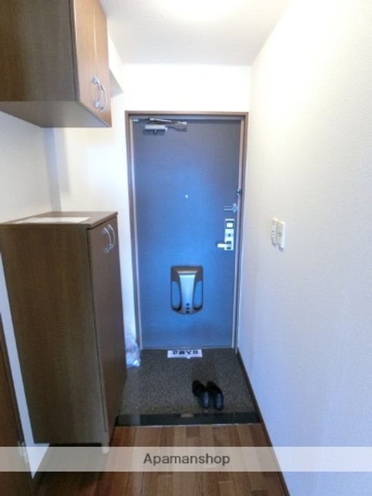 ヒールコート沢田301の玄関