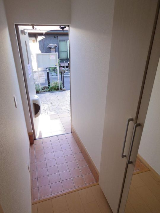 ベルアンジュ102の玄関