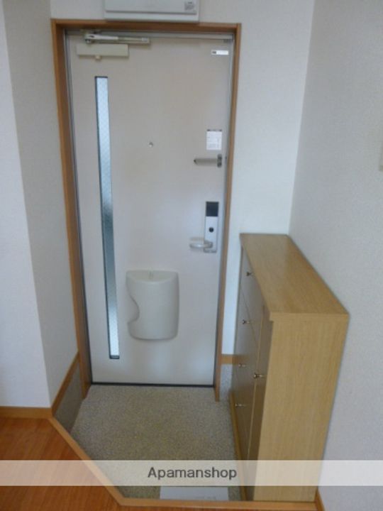 ロイヤルイースト107の玄関