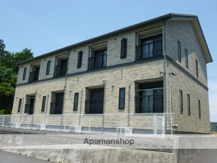 ロイヤルイースト107の外観