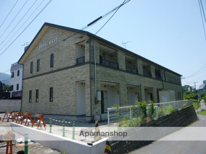 ロイヤルイースト107の外観