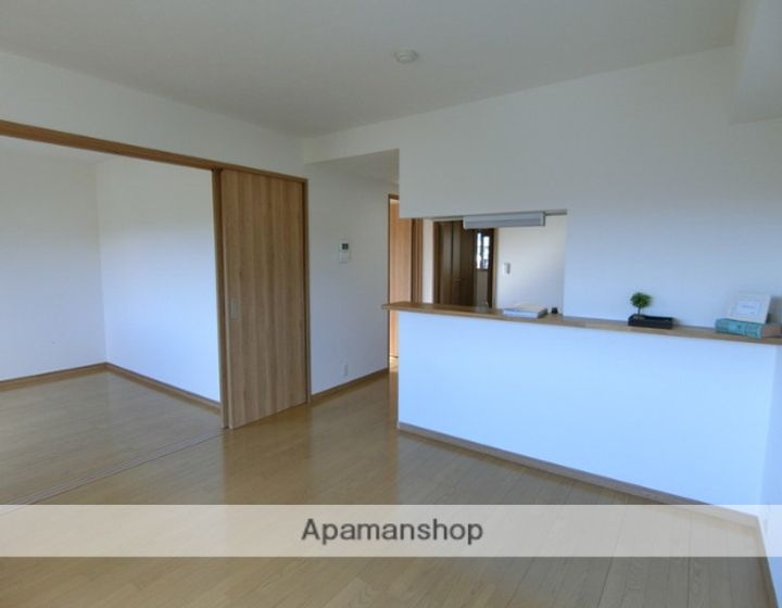 フォルテコート本郷町の居間