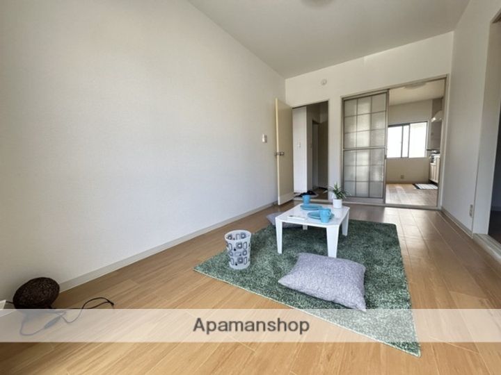 フレグランス後藤A棟の居間