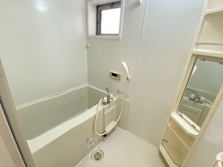 アール・ドゥ・ヴィーヴルの風呂