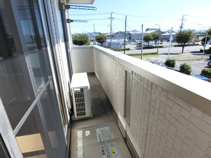 アール・ドゥ・ヴィーヴルのその他画像