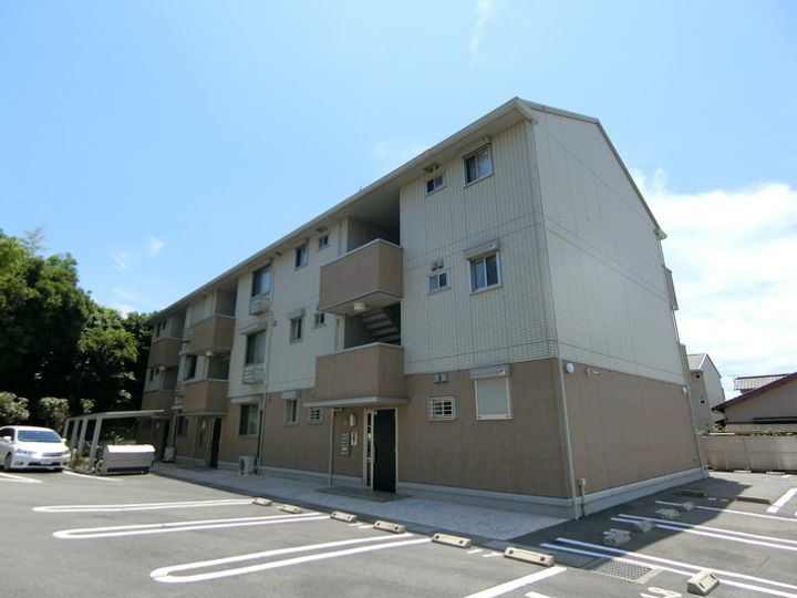 ウエスト フィールド B棟の外観