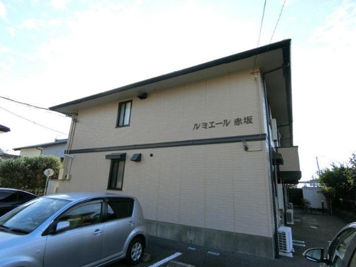 ルミエール赤坂の外観