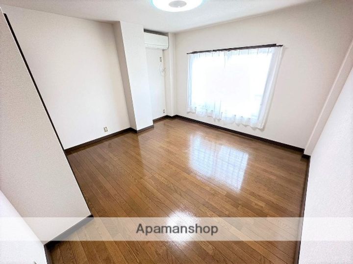 セゾンナカイの内装