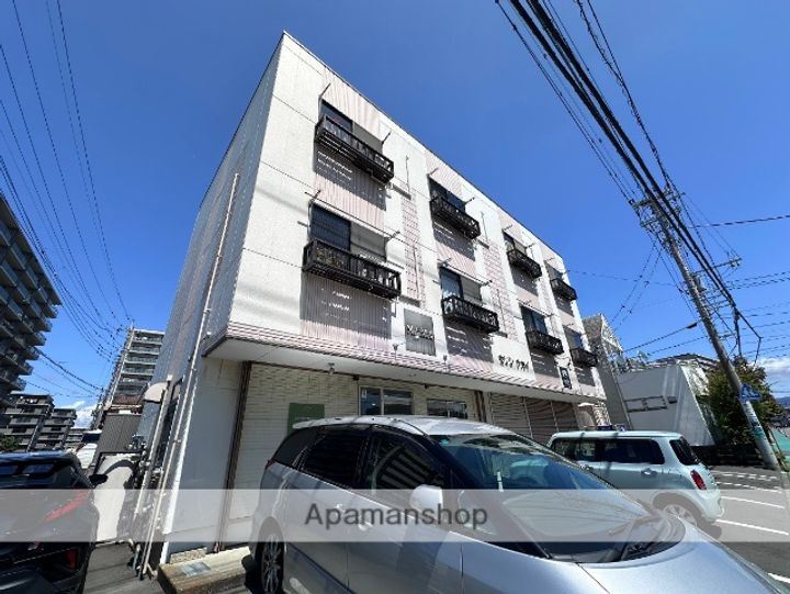 セゾンナカイの外観