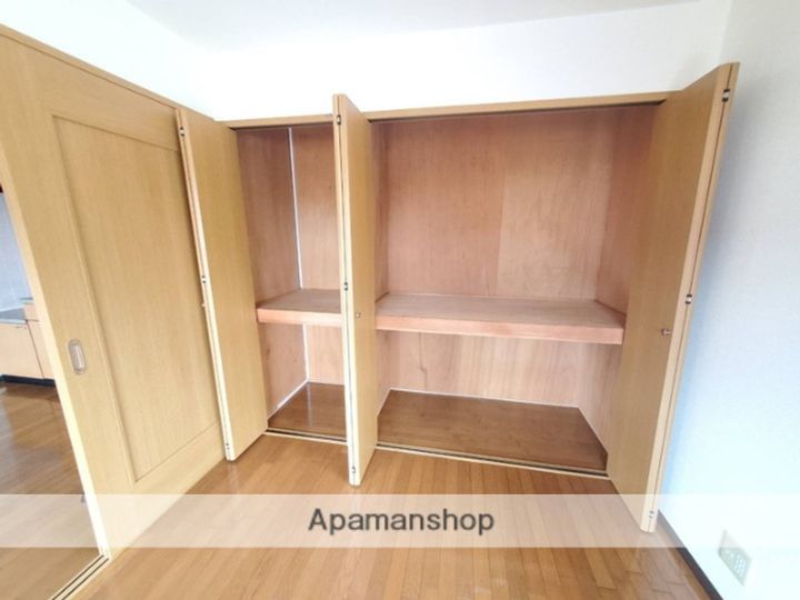 ロイヤルマンション東部建物Ⅱの内装