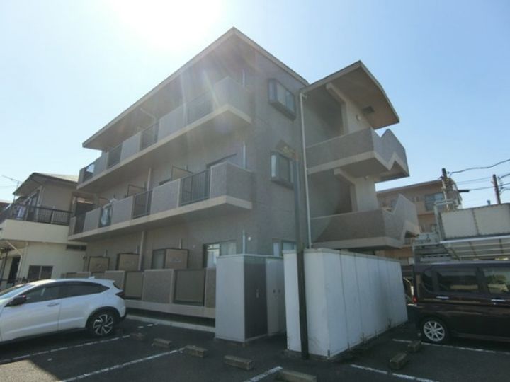 ロイヤルプレイス88の外観