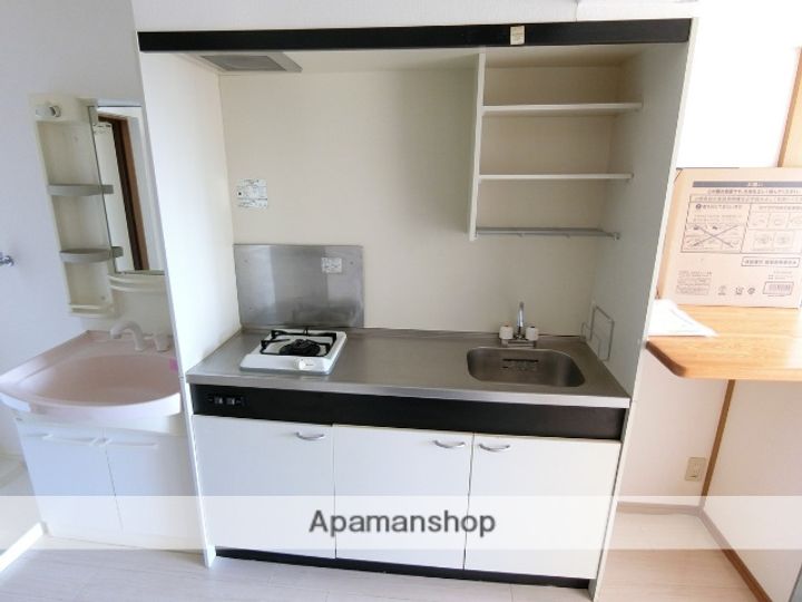 ロイヤルヒルズ大棚のキッチン