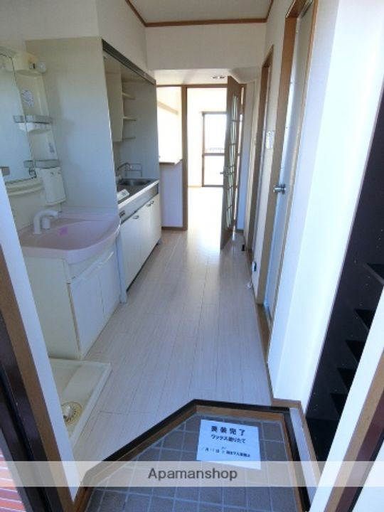 ロイヤルヒルズ大棚の玄関