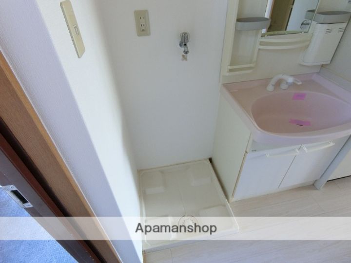 ロイヤルヒルズ大棚の内装