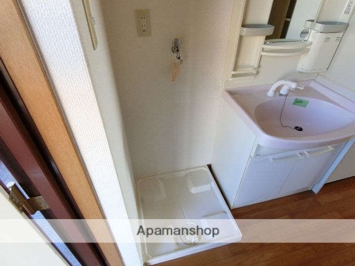 ロイヤルヒルズ大棚の内装