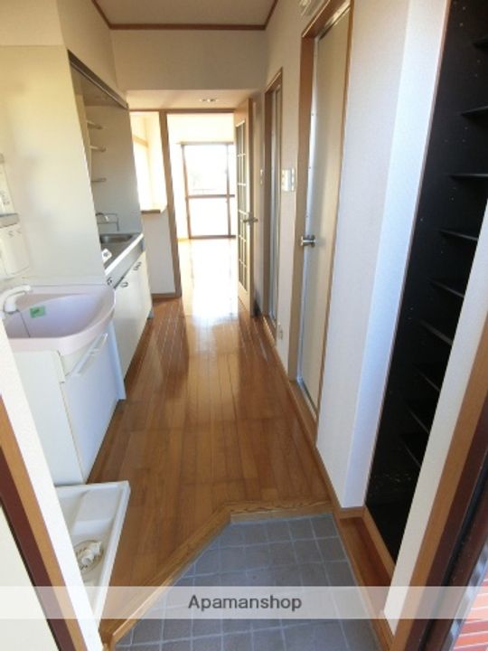 ロイヤルヒルズ大棚の玄関