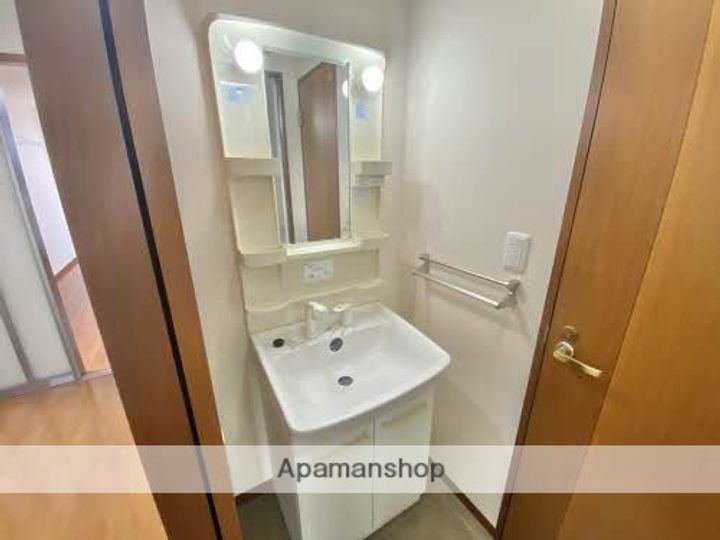 エンジェルのその他画像