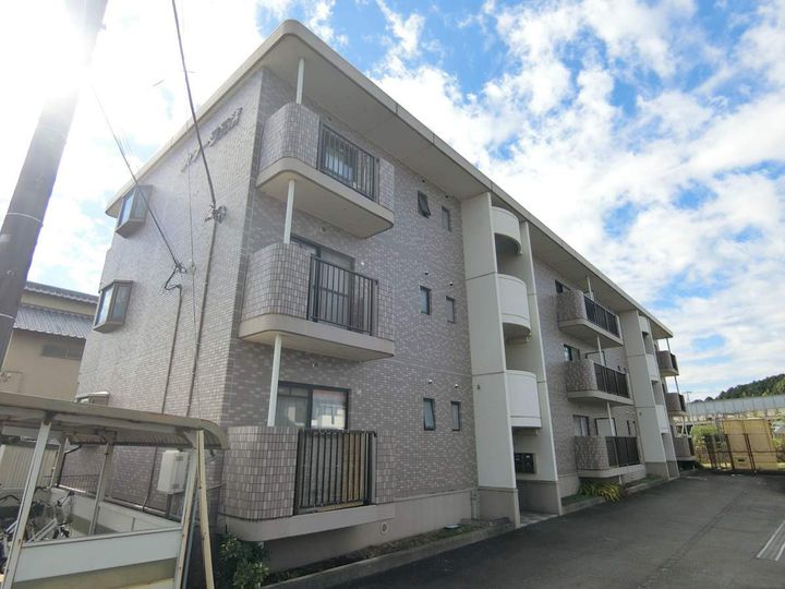 カターラ三清203の外観