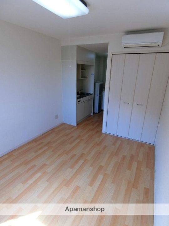 ファーストハイツ今里211の居間