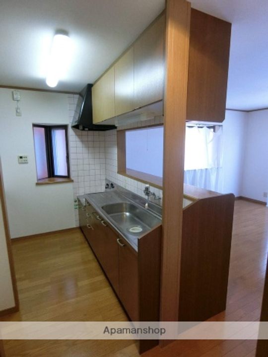 ロイヤルカーサ関野のキッチン