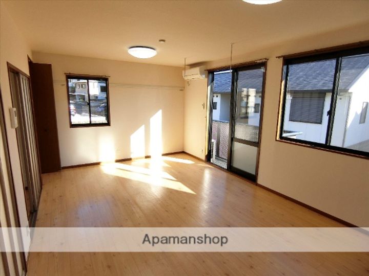 ディアス萩の居間