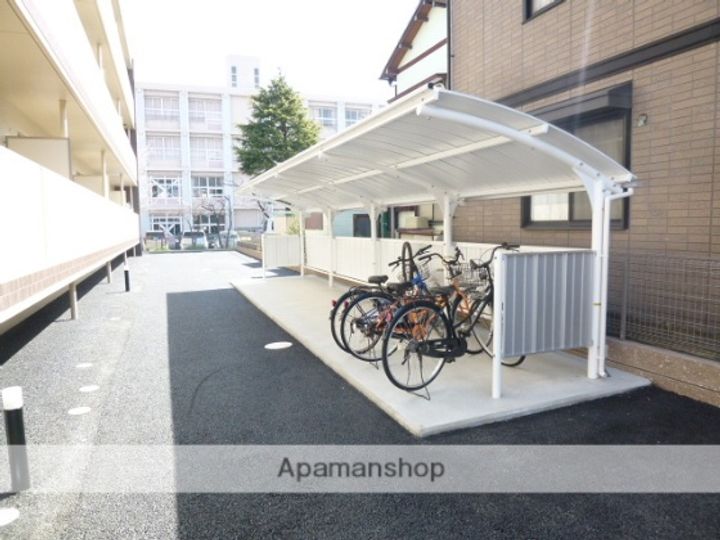 グランド ユーの外観