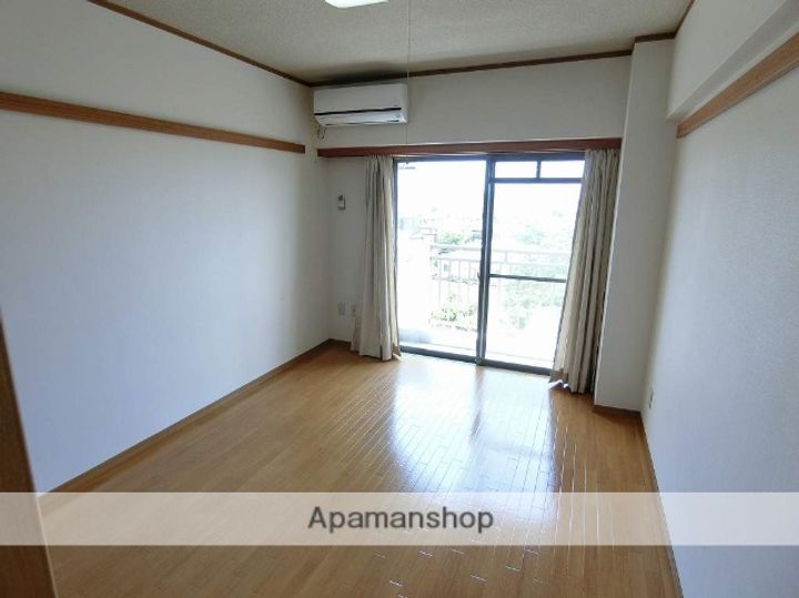 フレッサ裾野の居間