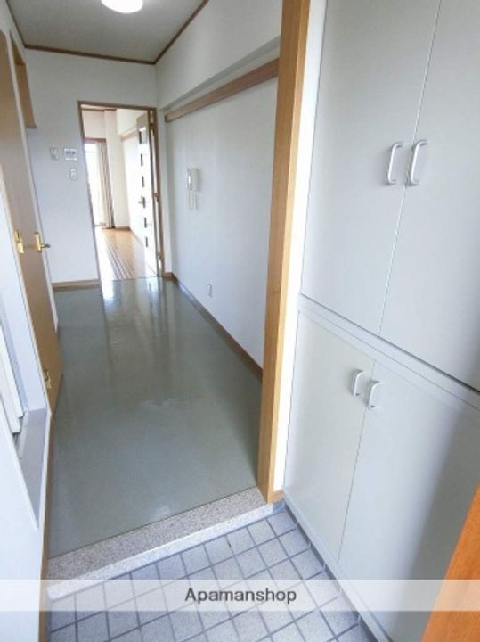 フレッサ裾野の玄関