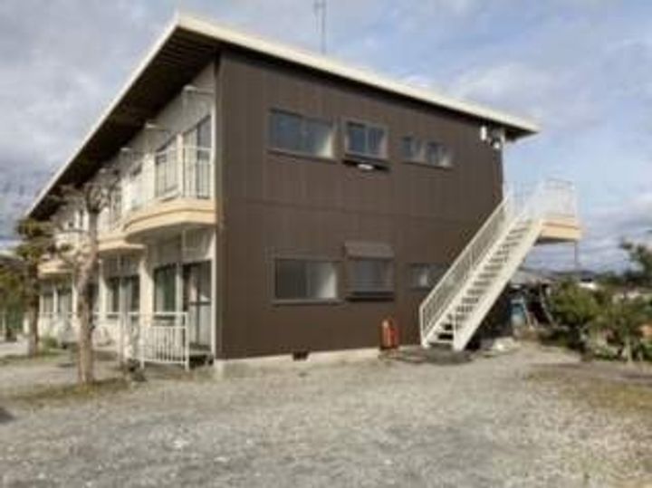 鳥沢ハイツの外観