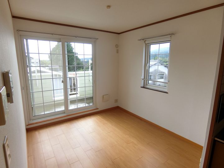 ハイウェイヒルズ203の内装