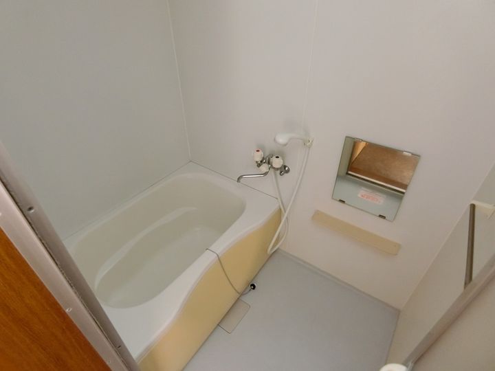 ハイウェイヒルズ203の風呂