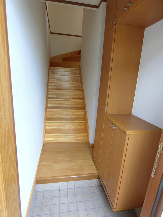 ハイウェイヒルズ203の玄関